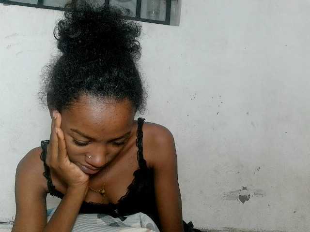 Claudiaah live cam on BongaCams