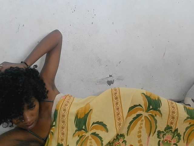 Claudiaah live cam on BongaCams