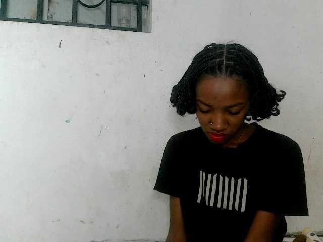 Claudiaah live cam on BongaCams
