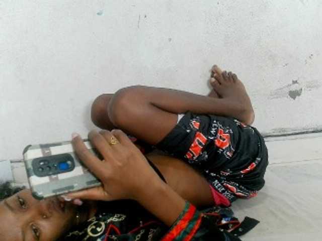 Claudiaah live cam on BongaCams