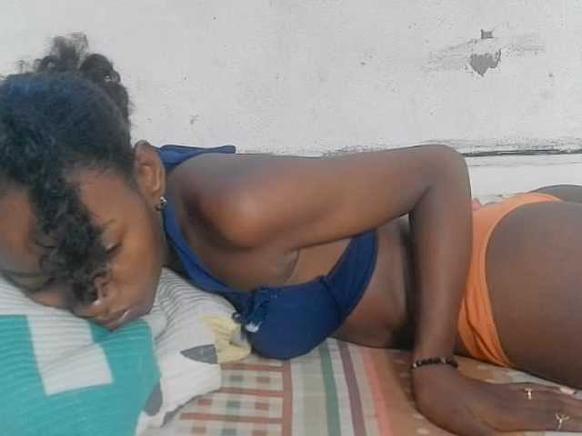 Claudiaah live cam on BongaCams