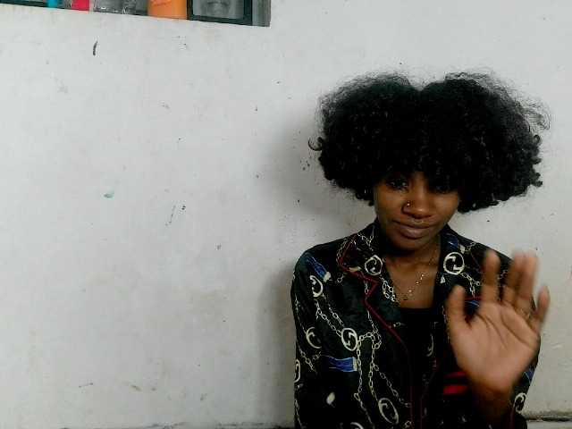Claudiaah live cam on BongaCams
