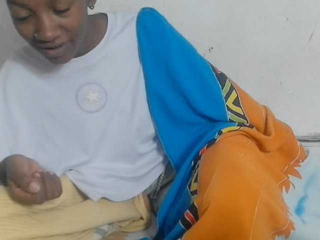 Claudiaah live cam preview
