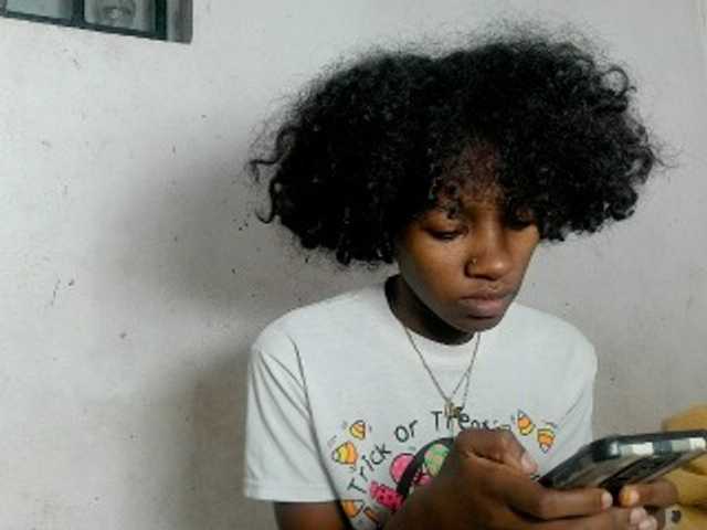 Claudiaah live cam on BongaCams