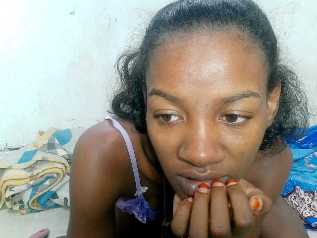 Claudiaah live cam on BongaCams