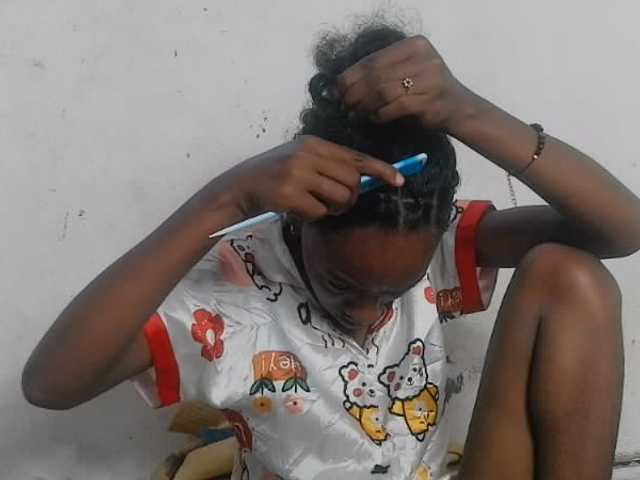 Claudiaah live cam on BongaCams