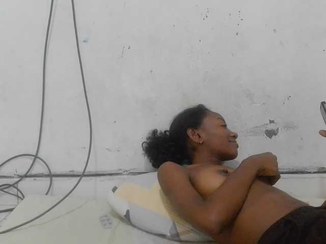 Claudiaah live cam on BongaCams