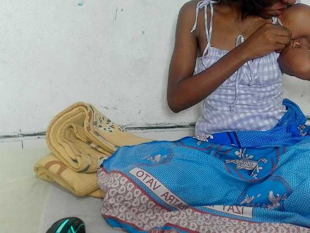 Claudiaah live cam on BongaCams