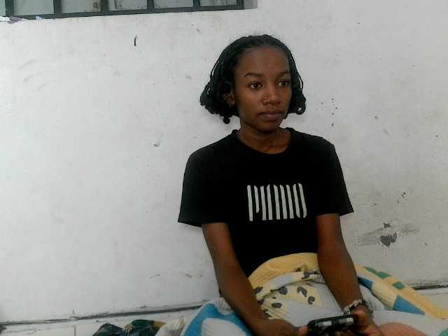 Claudiaah live cam