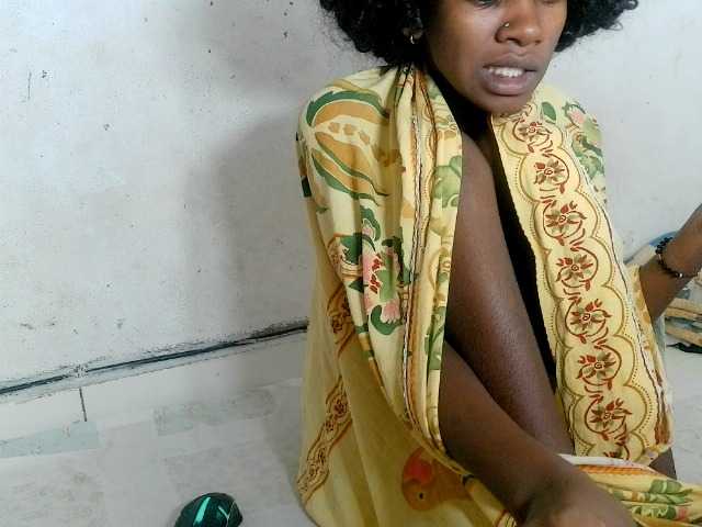 Claudiaah live cam on BongaCams