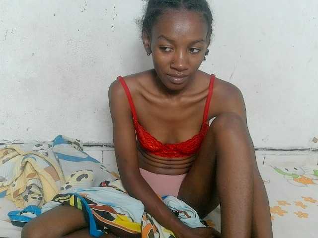 Claudiaah live cam on BongaCams