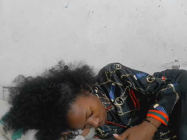 Claudiaah live cam on BongaCams