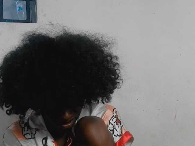 Claudiaah live cam on BongaCams