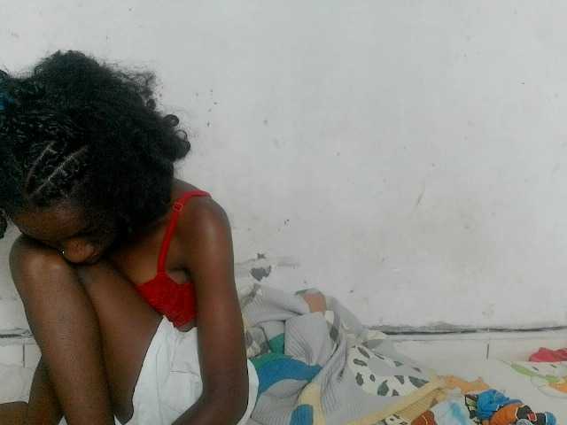 Claudiaah live cam on BongaCams