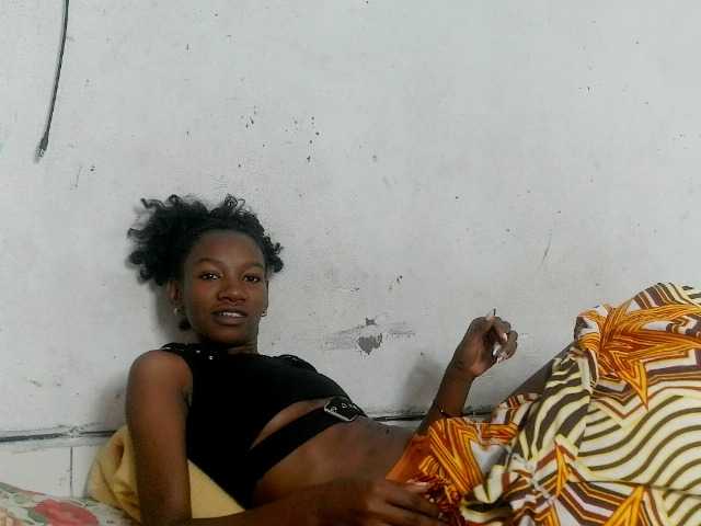Claudiaah live cam on BongaCams