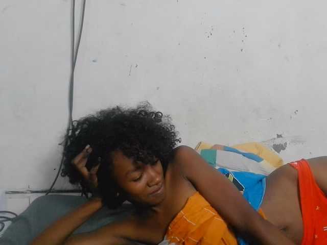 Claudiaah live cam on BongaCams