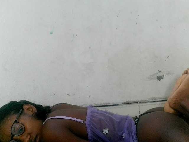 Claudiaah live cam on BongaCams