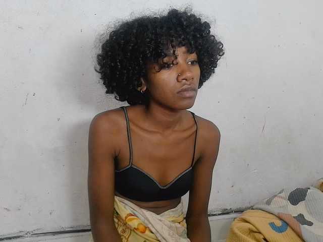 Claudiaah live cam on BongaCams