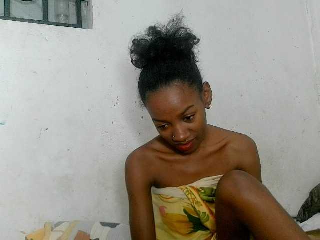 Claudiaah live cam on BongaCams