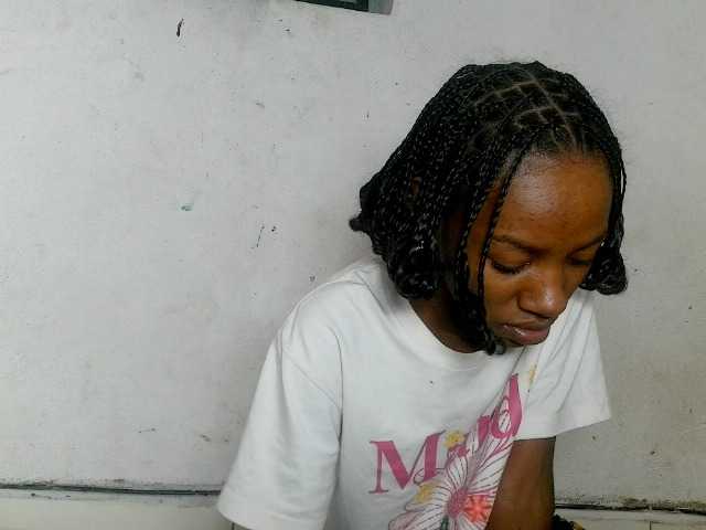 Claudiaah live cam on BongaCams