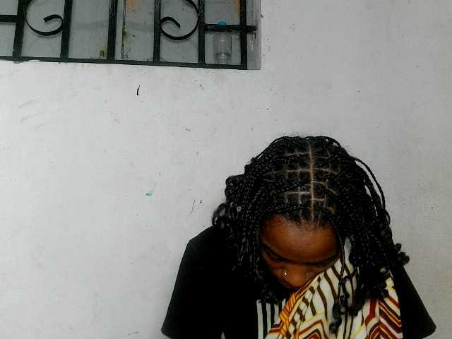 Claudiaah live cam on BongaCams