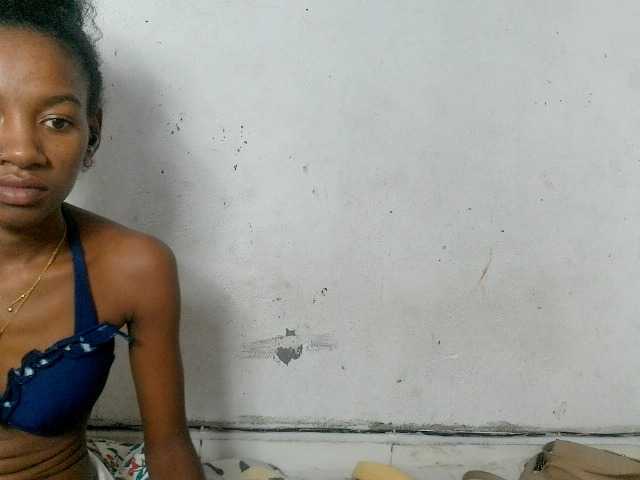 Claudiaah live cam on BongaCams