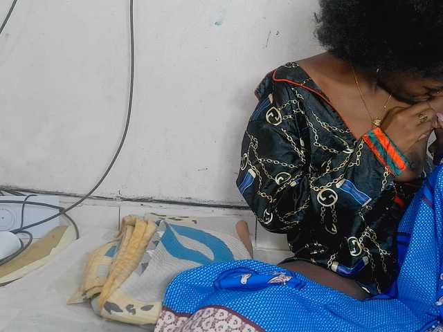 Claudiaah live cam preview