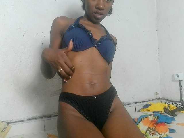Claudiaah live cam on BongaCams