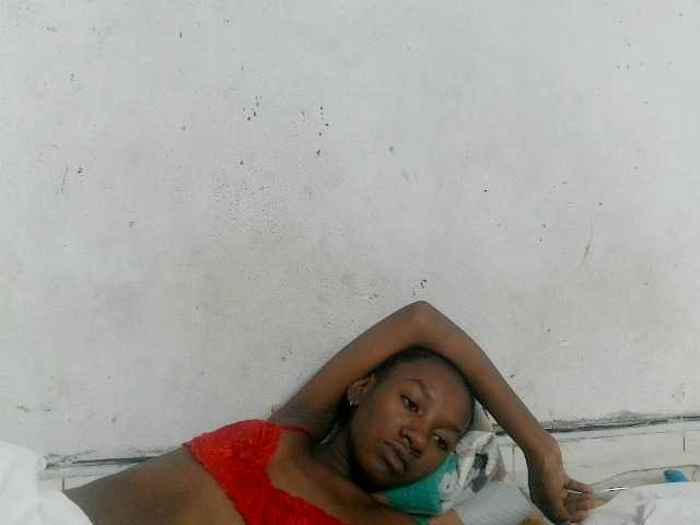 Claudiaah live cam on BongaCams
