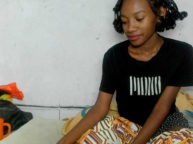 Claudiaah live cam on BongaCams