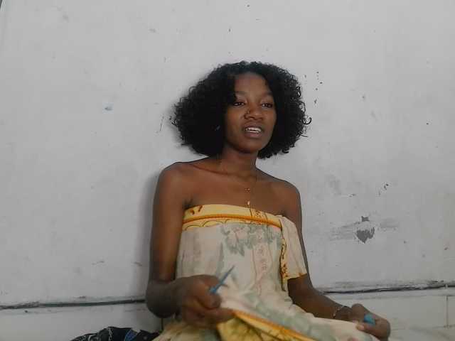 Claudiaah live cam on BongaCams