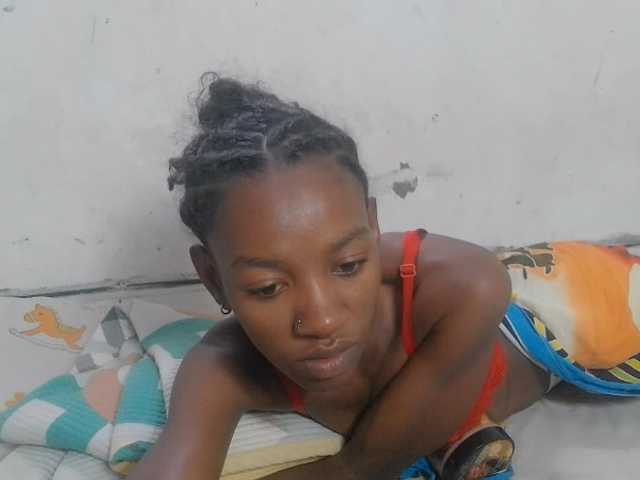 Claudiaah live cam on BongaCams