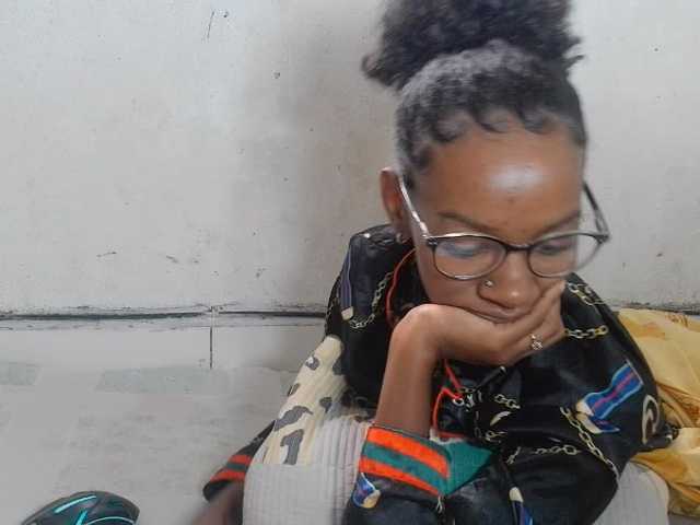 Claudiaah live cam on BongaCams