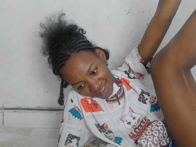Claudiaah live cam on BongaCams