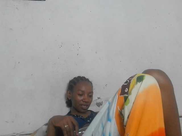 Claudiaah live cam on BongaCams