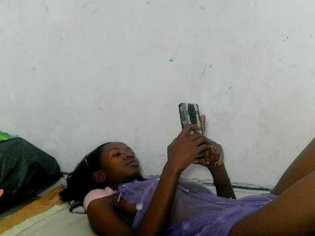 Claudiaah live cam on BongaCams