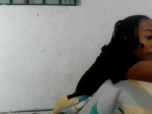 Claudiaah live cam