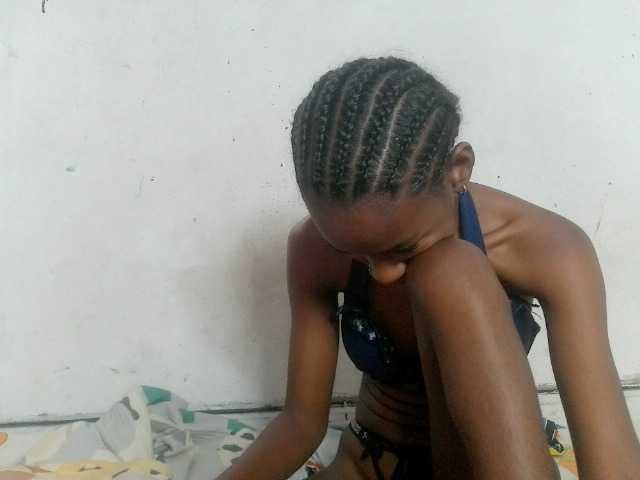 Claudiaah live cam on BongaCams