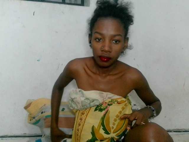 Claudiaah live cam on BongaCams