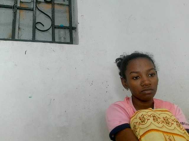 Claudiaah live cam on BongaCams