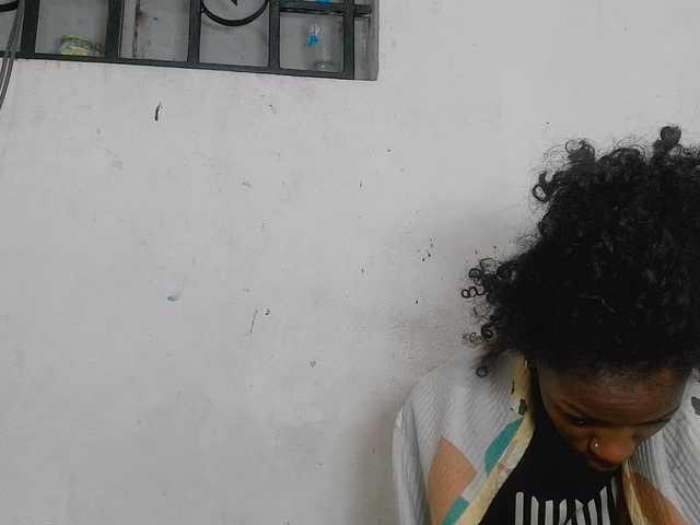Claudiaah live cam on BongaCams