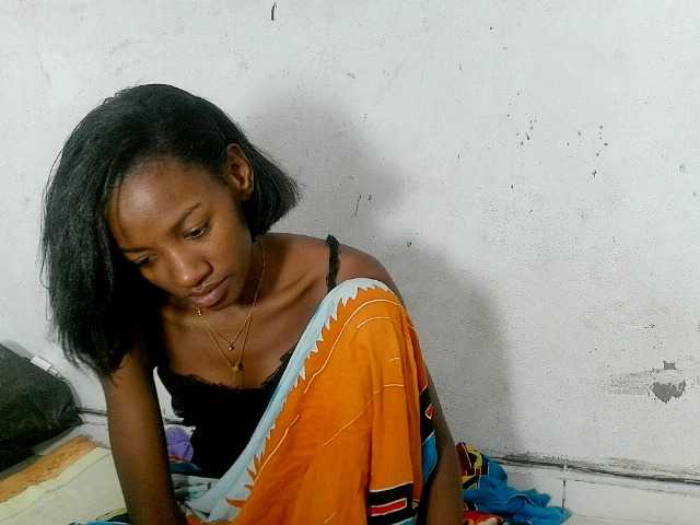 Claudiaah live cam on BongaCams