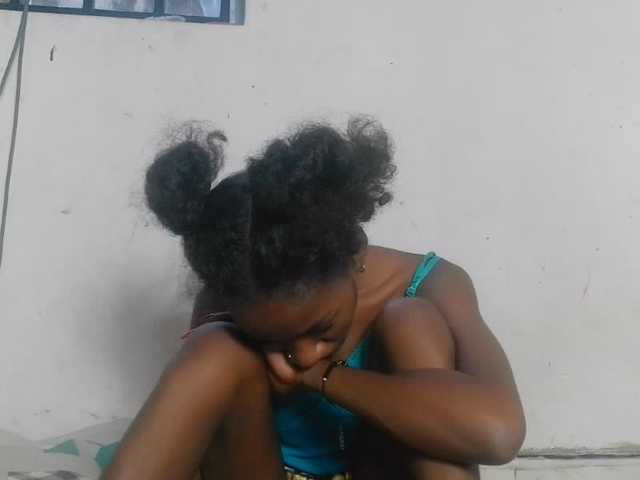 Claudiaah live cam on BongaCams
