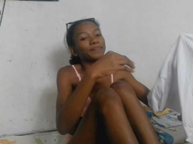 Claudiaah live cam on BongaCams