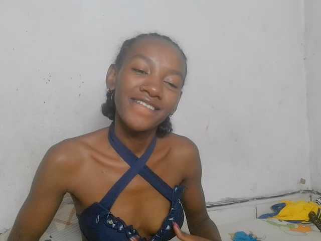 Claudiaah live cam on BongaCams