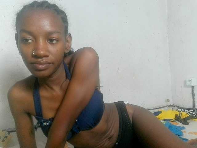 Claudiaah live cam on BongaCams