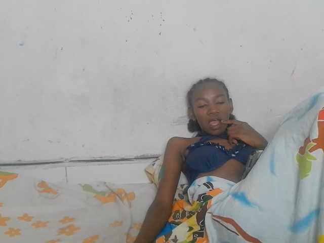 Claudiaah live cam on BongaCams