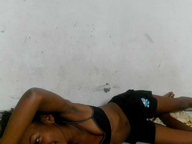 Claudiaah live cam on BongaCams