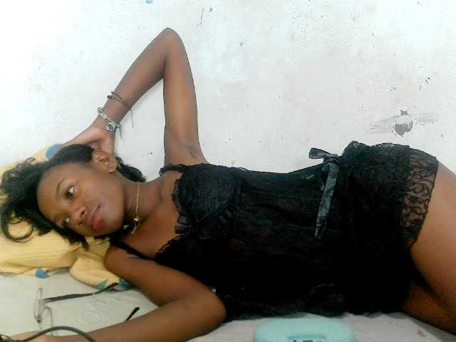 Claudiaah live cam on BongaCams