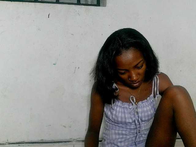 Claudiaah live cam on BongaCams